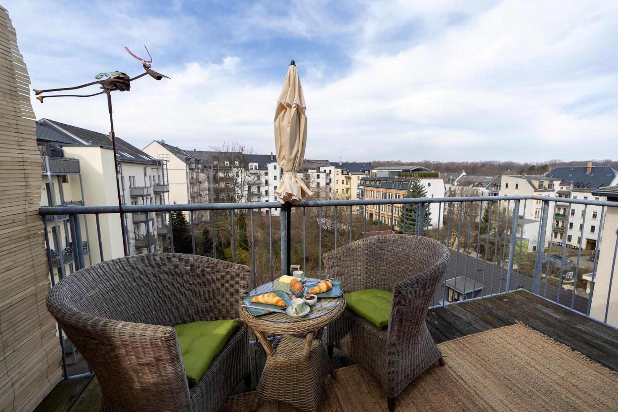 Schlossberg-Domizil Mit Weitblick - Arbeitsplatz, Balkon, Netflix, Badewanne & Yogamatte Chemnitz Kültér fotó